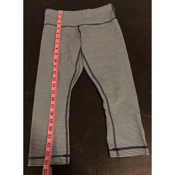 Lululemon Wunder Under Crop II (Roll Down) Gingham Luon White Black - Size 4 - Picture 6 of 9